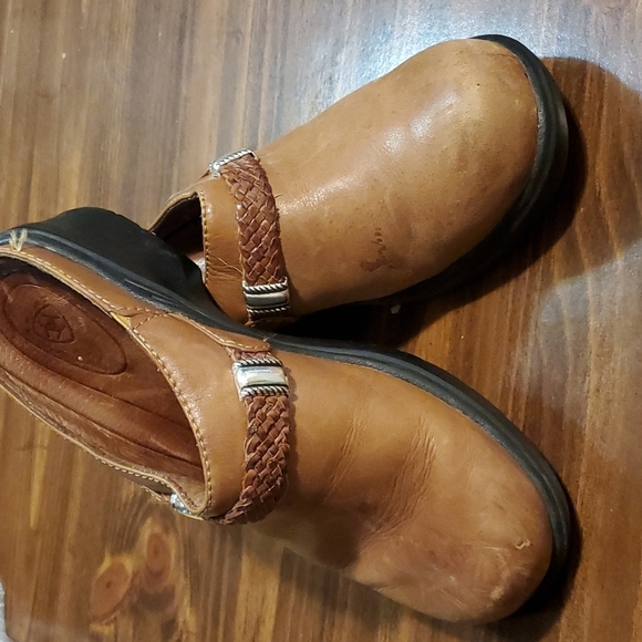 Ariat Shoes - Shoes 👞